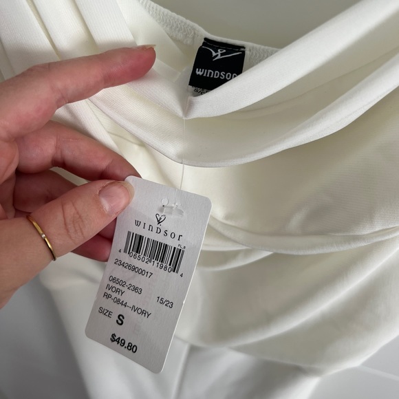 White Windsor jumpsuit - Picture 6 of 6